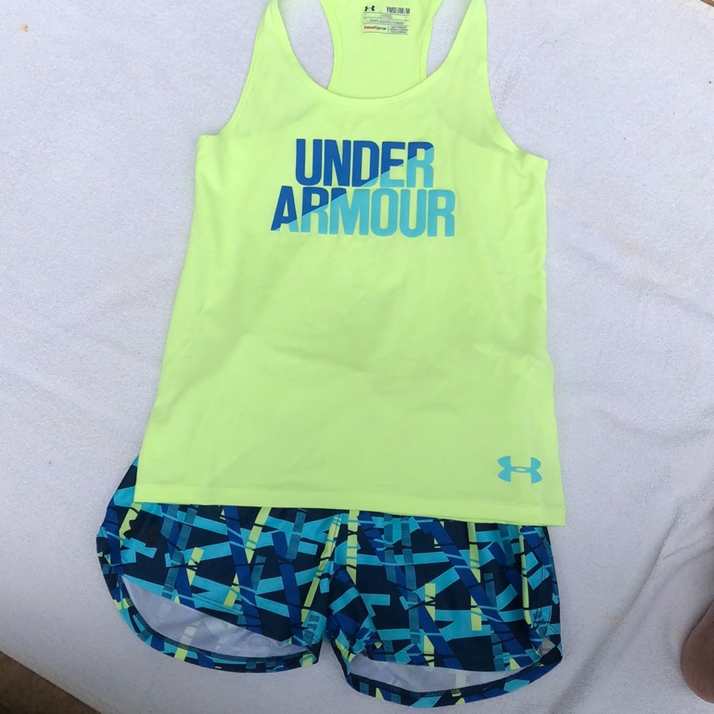 Under Armour Short Set Like New